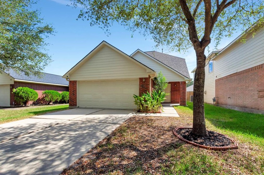 13315 Ridgewood Knoll Ln, Houston, TX 77047-2759