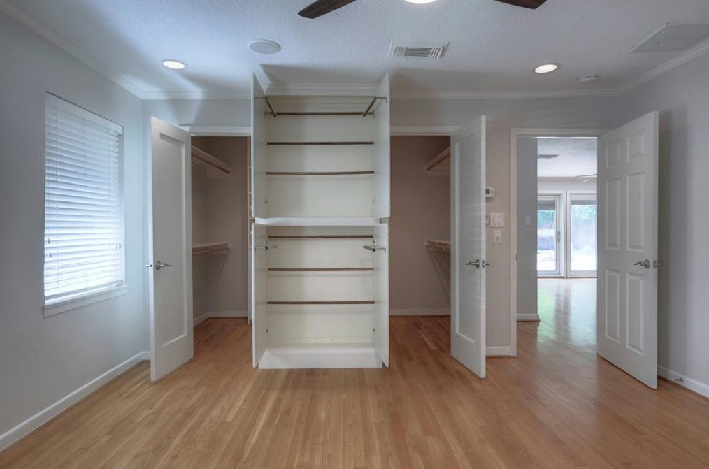 4327 Silverwood Dr, Houston TX  77035-3635 exterior