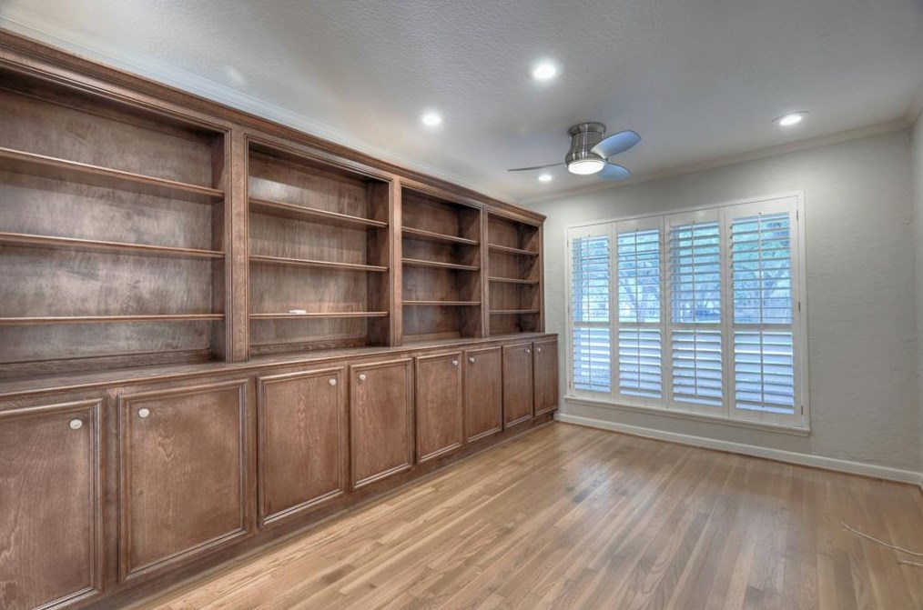 4327 Silverwood Dr, Houston TX  77035-3635 exterior