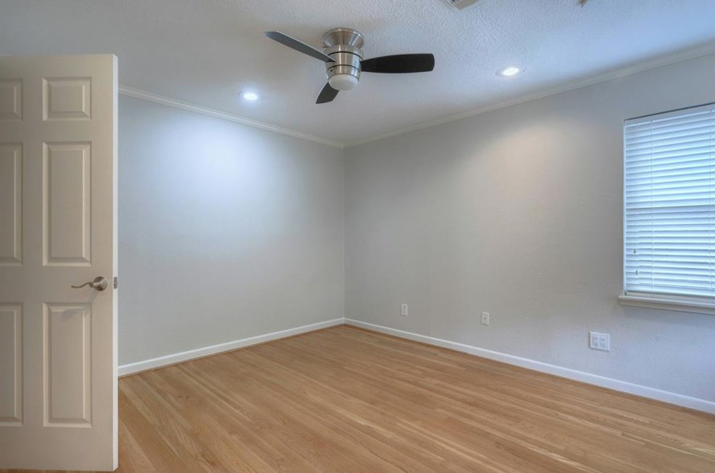 4327 Silverwood Dr, Houston TX  77035-3635 exterior