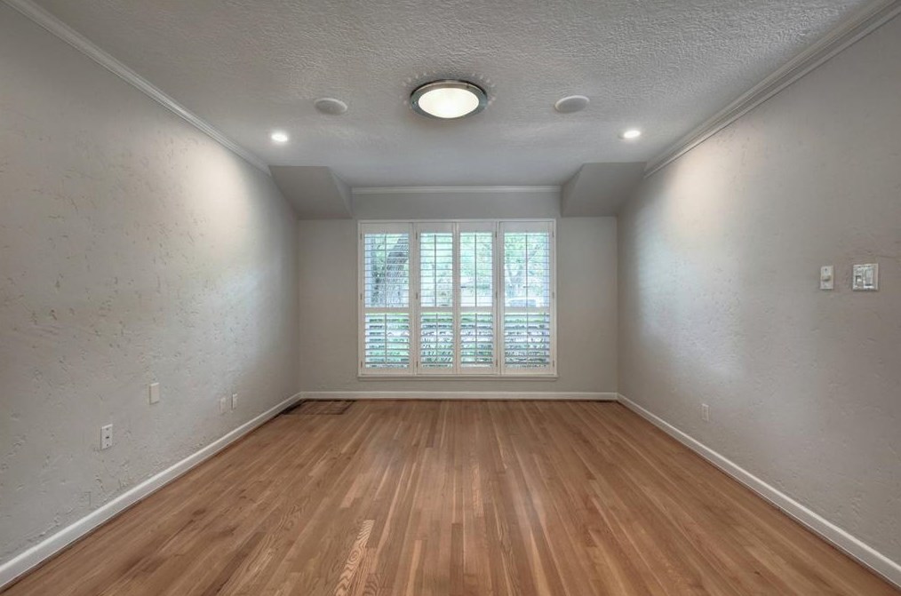 4327 Silverwood Dr, Houston TX  77035-3635 exterior