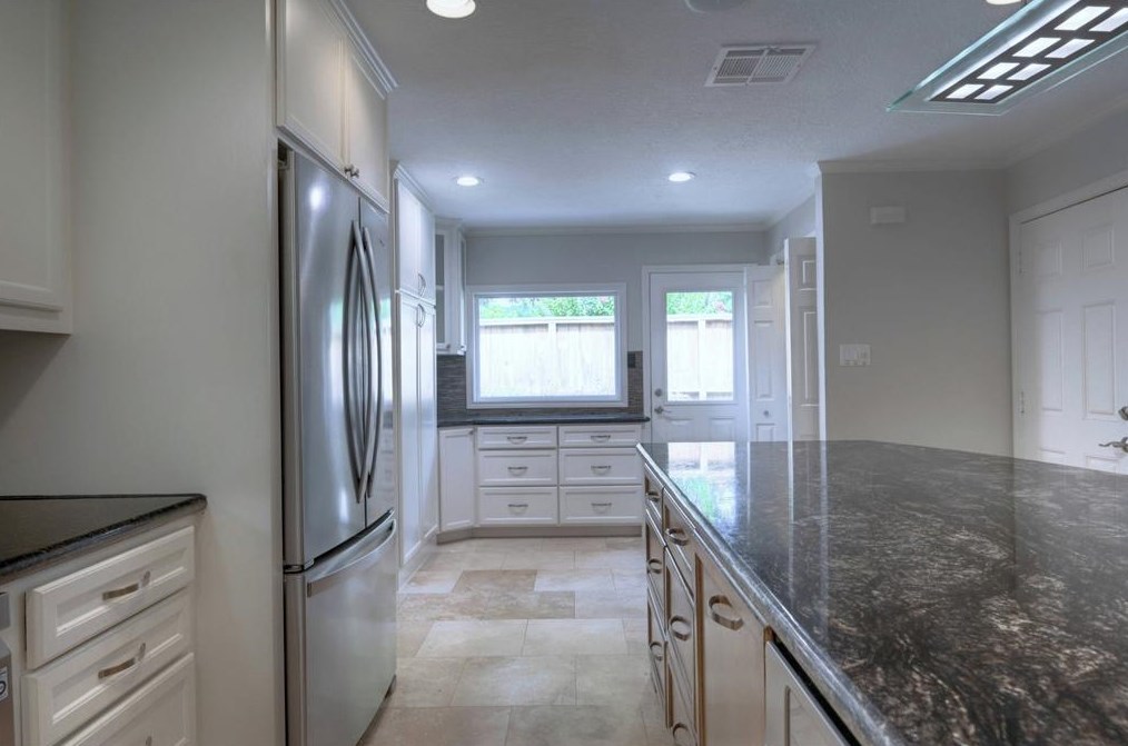 4327 Silverwood Dr, Houston TX  77035-3635 exterior