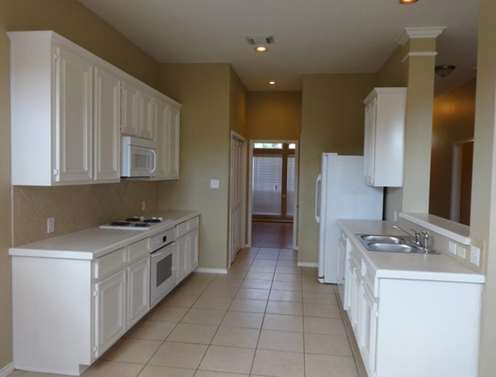 1451 Sand Lake Ln, Richmond, TX 77407
