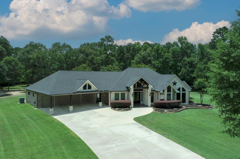 29107 Commons Forest Dr, Huffman, TX 77336-3137