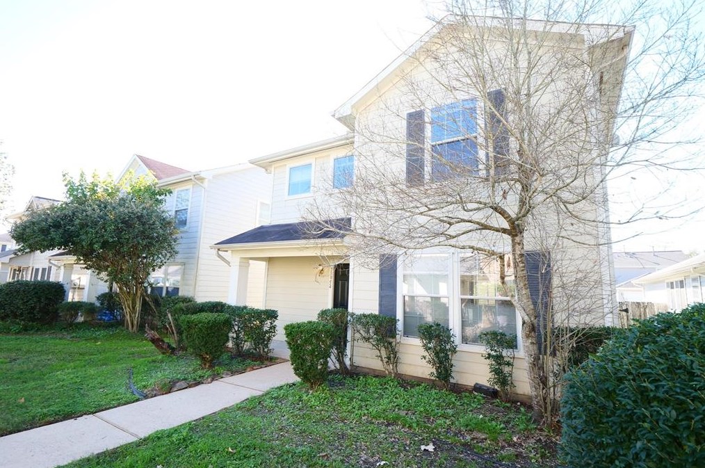 11954 Chanteloup Dr, Houston, TX 77047