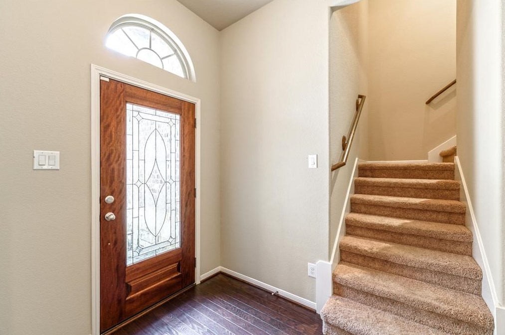 202 Black Swan Pl, Magnolia, TX 77354