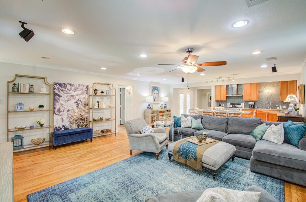 2319 Wilde Rock Way, Houston TX  77018-7144 exterior