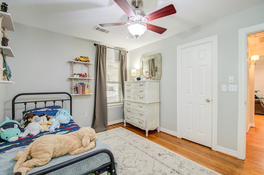 2319 Wilde Rock Way, Houston TX  77018-7147 exterior