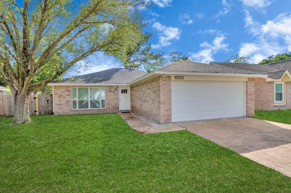10051 Green Valley Ln, Houston, TX 77064