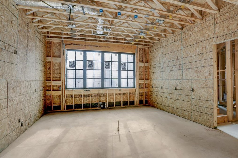 10830 Roaring Brk Ln, Houston TX 77024-6813 exterior