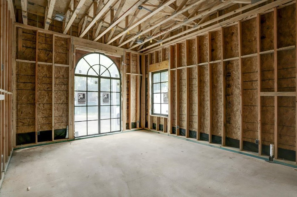 10830 Roaring Brk Ln, Houston TX 77024-6813 exterior