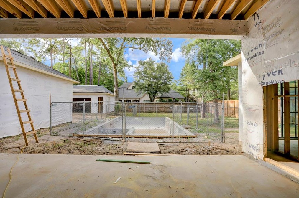 10830 Roaring Brk Ln, Houston TX 77024-6813 exterior