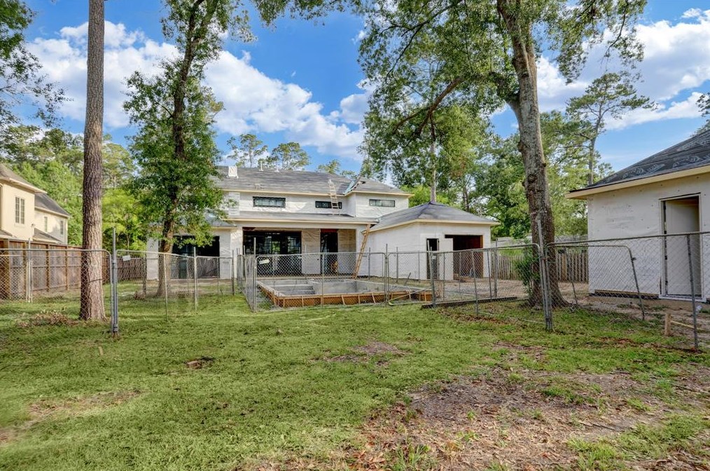 10830 Roaring Brk Ln, Houston TX 77024-6813 exterior