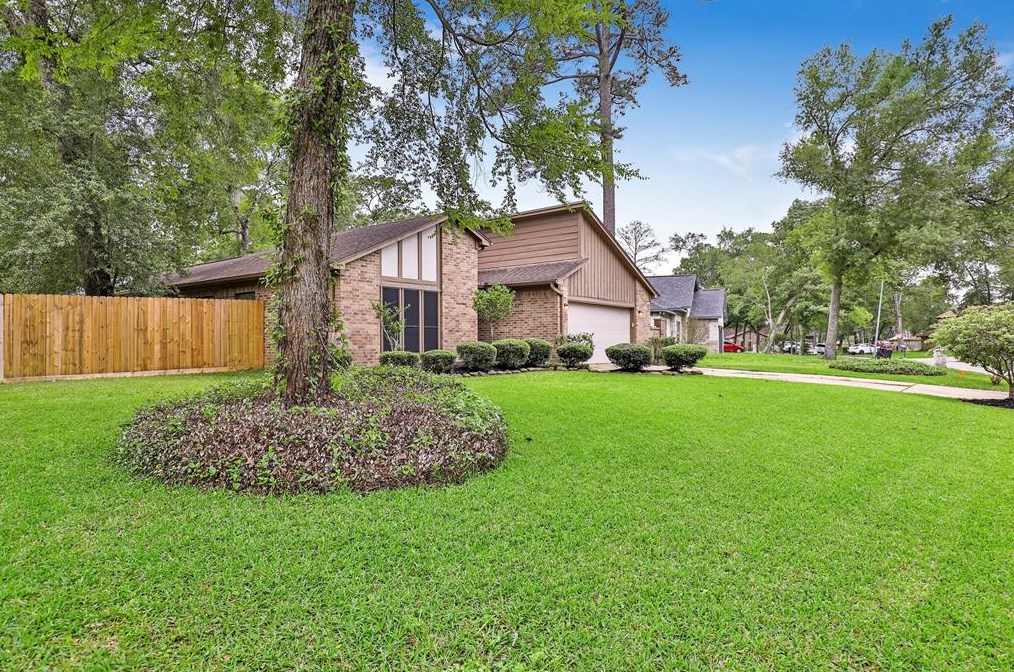 16002 Castaway Ct, Crosby, TX 77532-5531