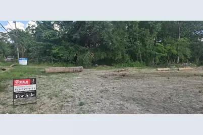 1 De Soto Street, Houston, TX 77091 - Photo 8