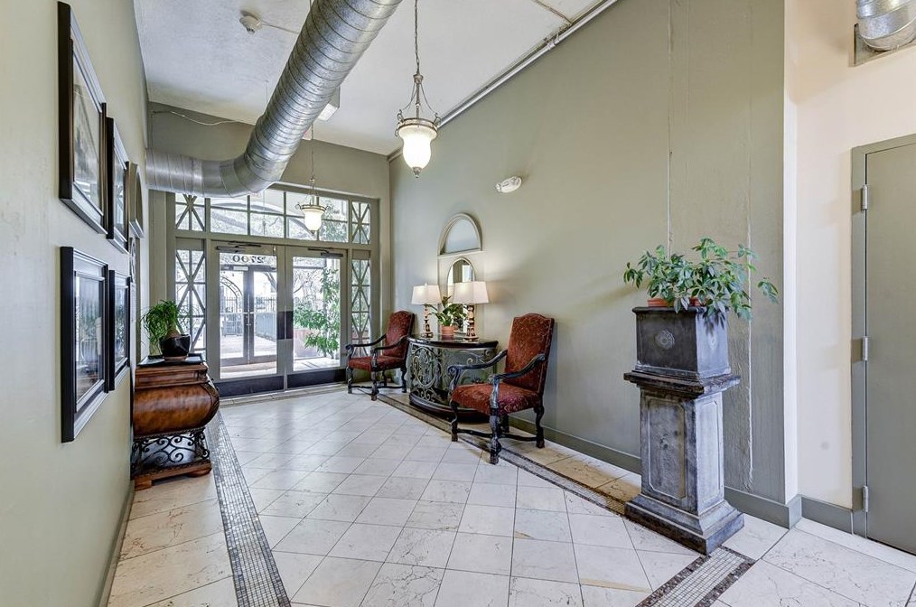 2700 Albany St #3b, Houston, TX