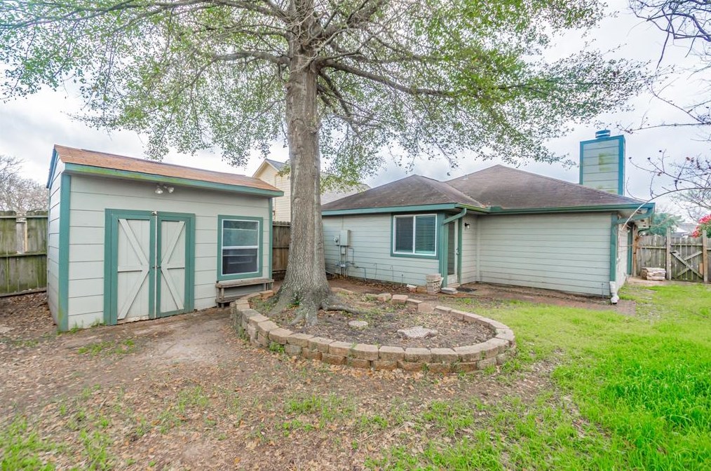 6448 Horsepen Bayou Dr, Houston, TX 77084