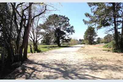 1835 S Cherry Street, Tomball, TX 77375 - Photo 10