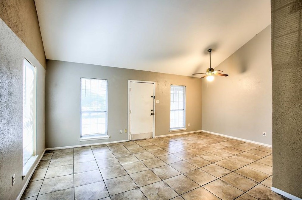 9407 Hollock St #d, Houston, TX 77075
