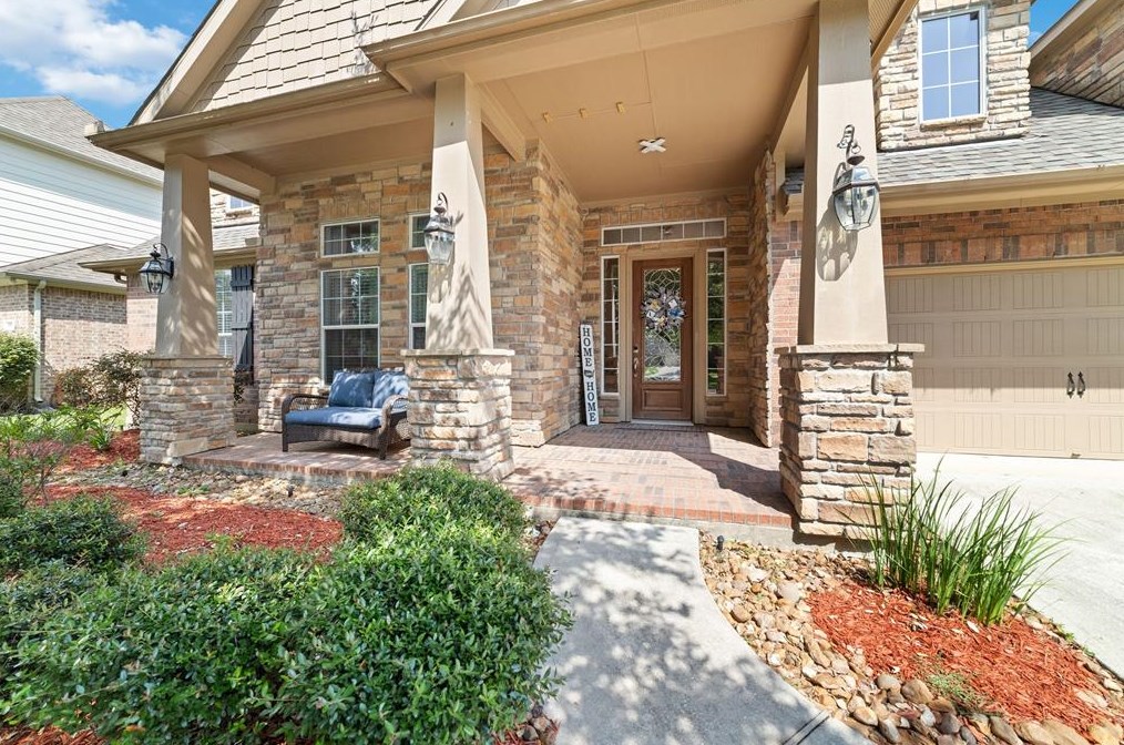 13906 Tallheath Ct, Houston, TX 77044-5795