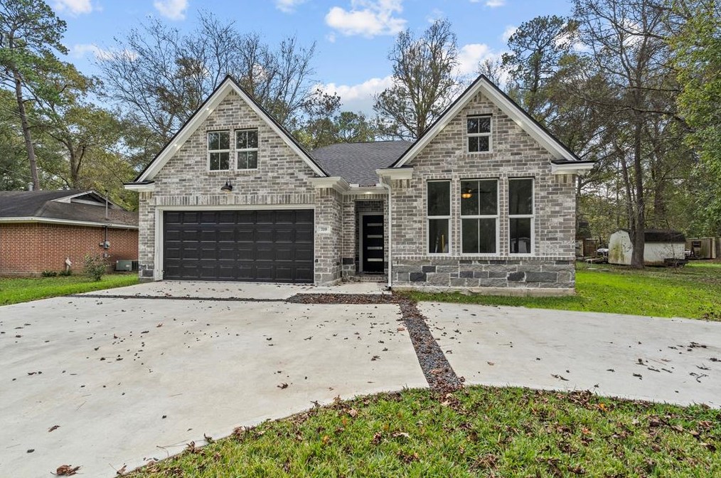 719 Moose Dr, Crosby, TX 77532