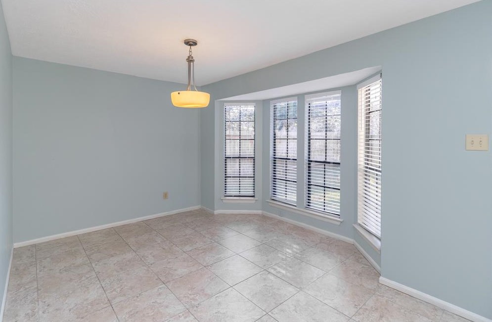 710 Heathgate Dr, Houston TX  77062-2617 exterior