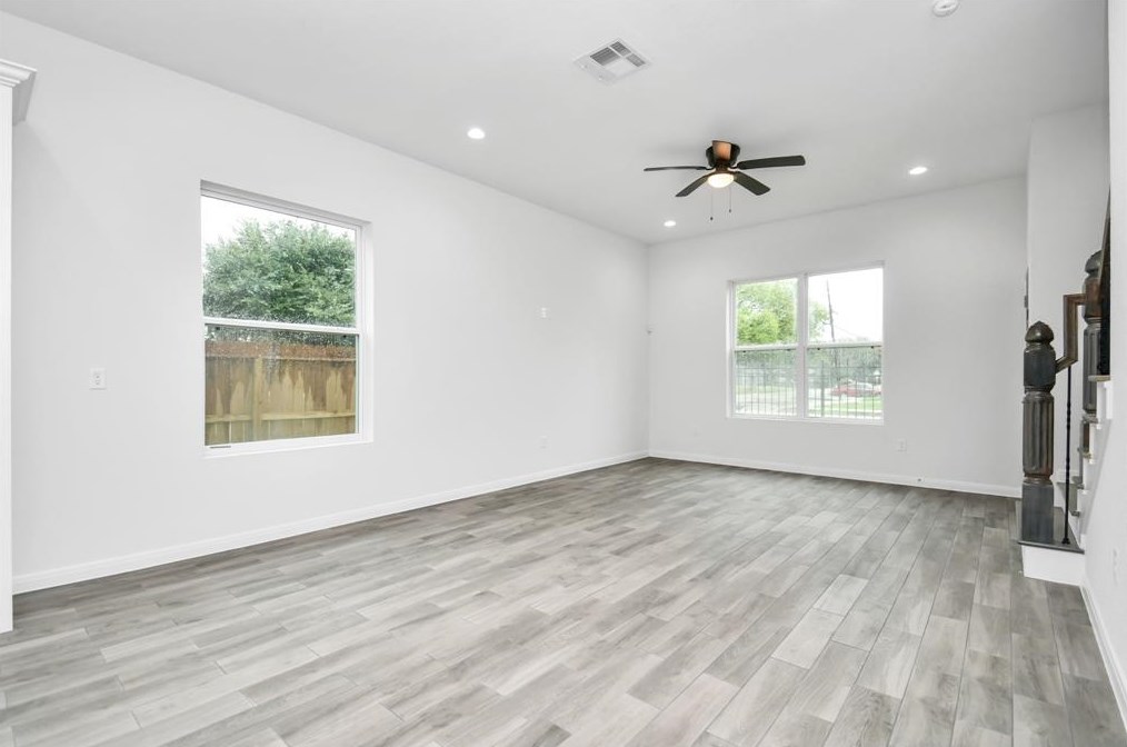 3433 Shelby Cir, Houston TX 77051-1256 exterior