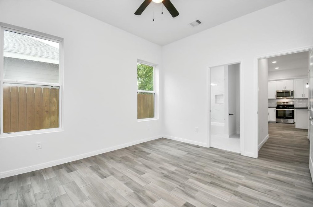 3433 Shelby Cir, Houston TX 77051-1256 exterior