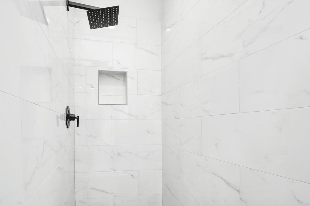 3433 Shelby Cir, Houston TX 77051-1256 exterior