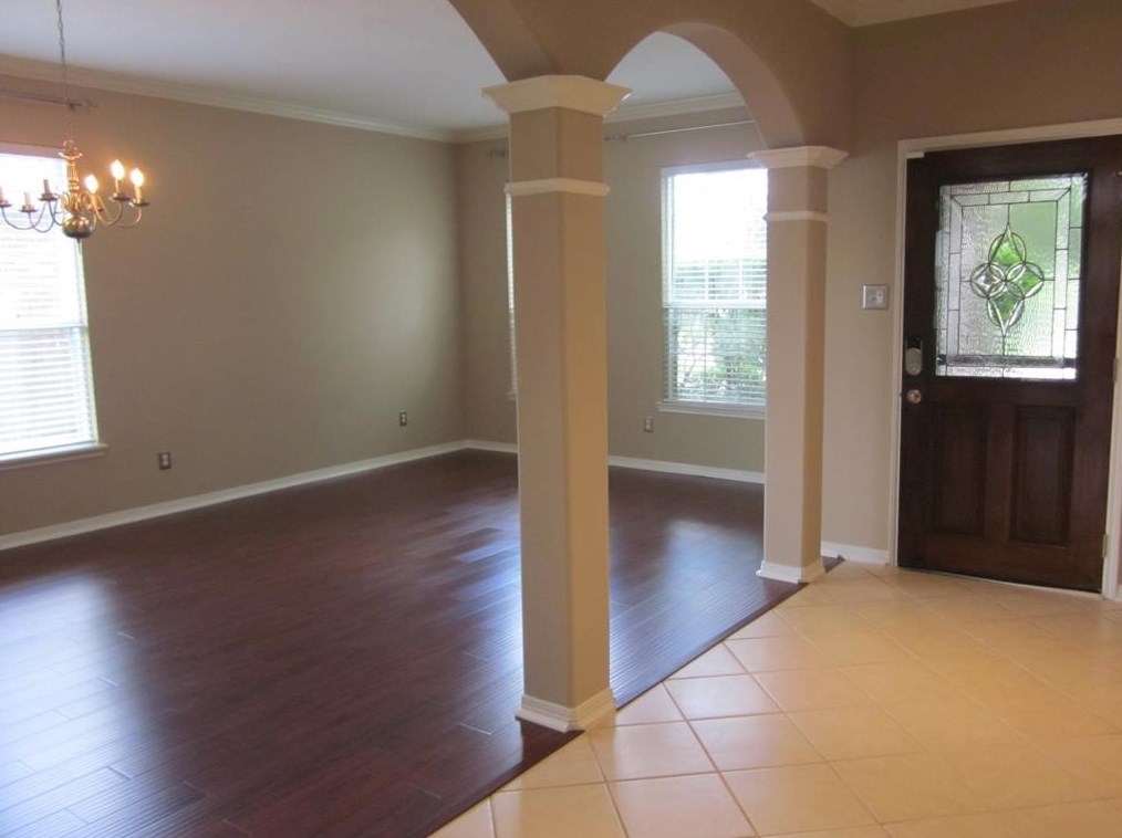 8406 Oak Villa Ct, Spring TX  77389-2827 exterior