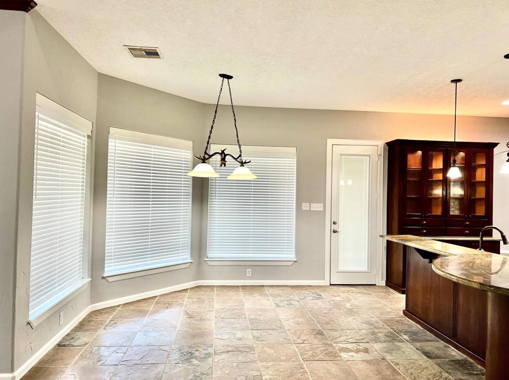 42844 Henson Rd, Hempstead, TX 77445
