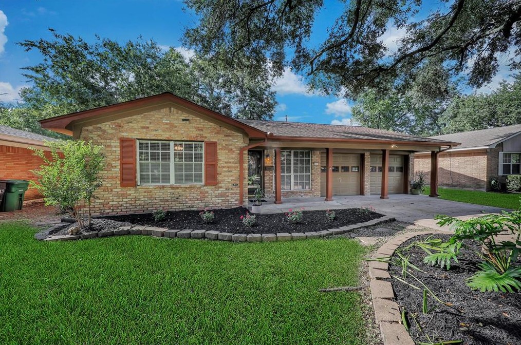 5407 Lamonte Ln, Houston, TX 77092-5600