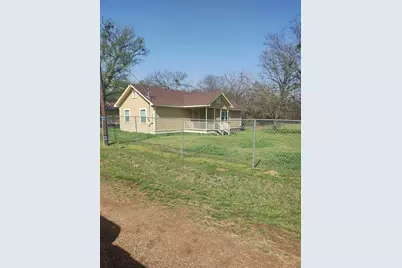 609 W Barton Street, Calvert, TX 77837 - Photo 1