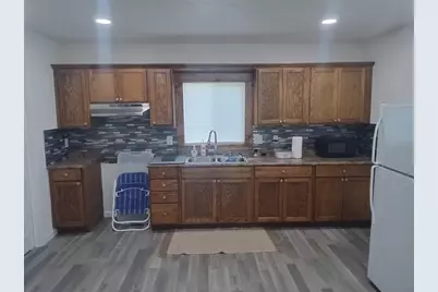 609 W Barton Street, Calvert, TX 77837 - Photo 6