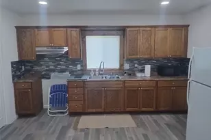 609 W Barton St, Calvert, TX 77837 - Photo 6