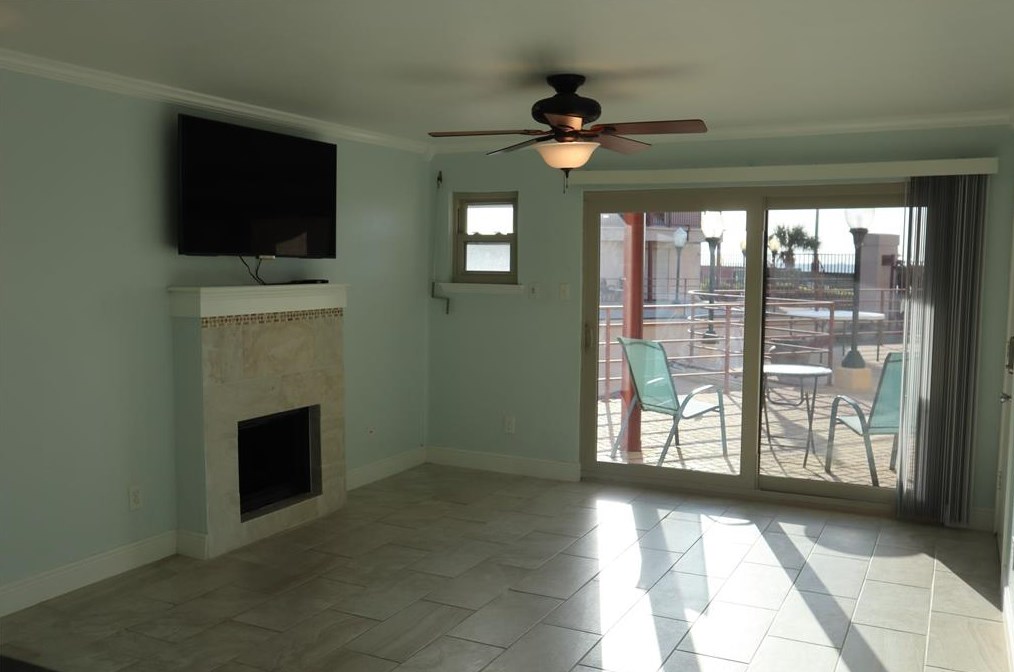 7312 Seawall Blvd #103, Galveston, TX 77551