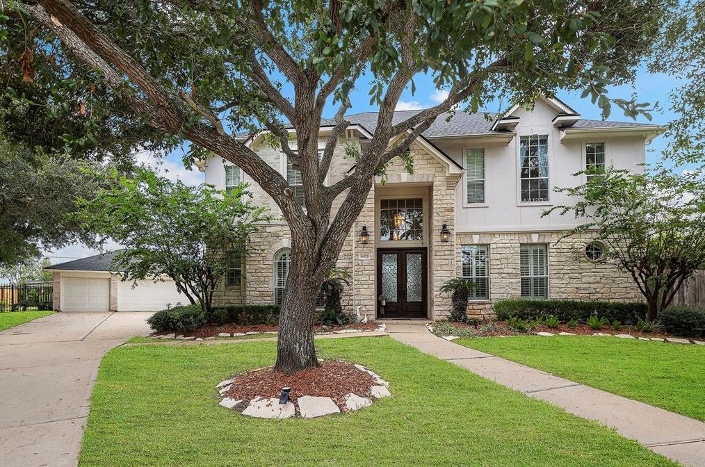 6023 Springbrook Ct, Sugar Land, TX 77479
