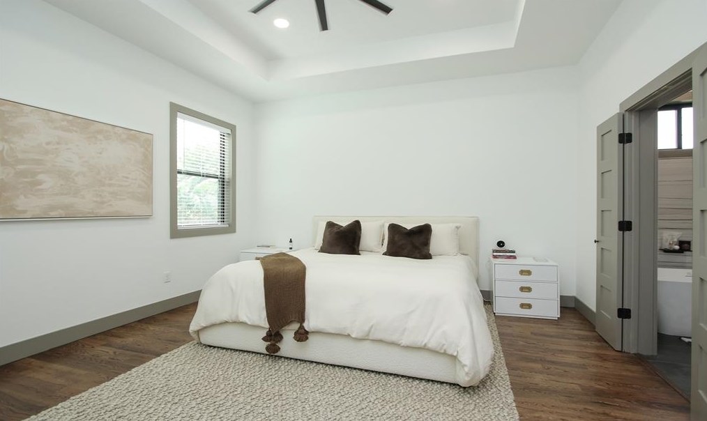 716 Barkley St, Houston TX  77022-3917 exterior