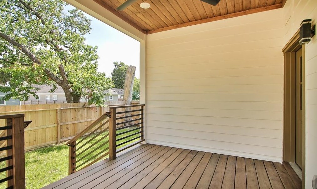 716 Barkley St, Houston TX  77022-3917 exterior
