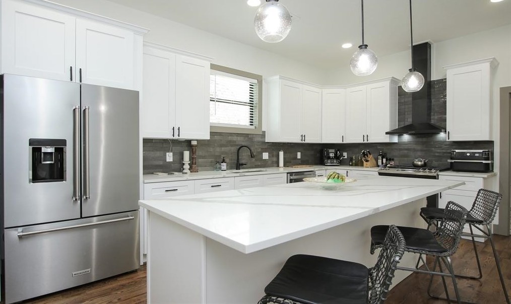 716 Barkley St, Houston TX  77022-3917 exterior