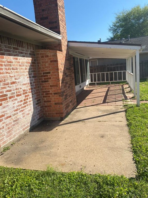 14235 Royal Hill Dr, Houston TX  77083-6133 exterior