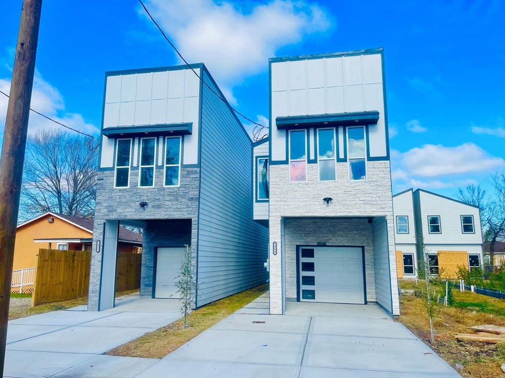 7933 Fowlie St, Houston, TX 77028