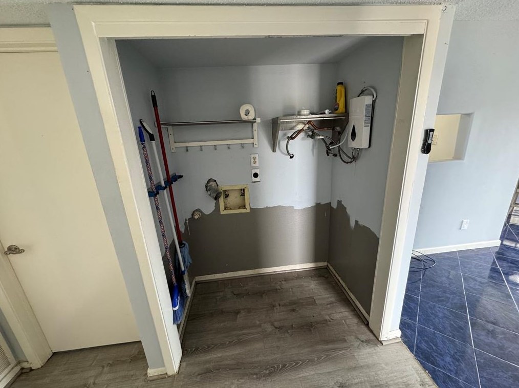 3220 69th St, Galveston TX 77551-2074 exterior