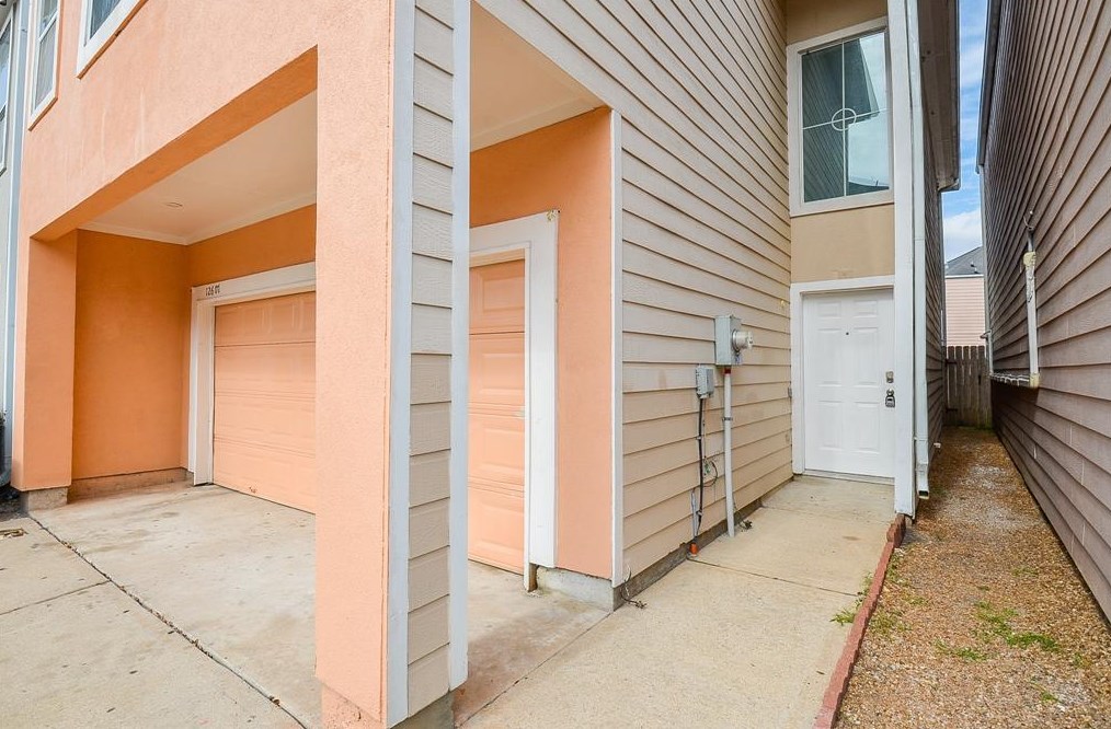 12607 Panther Villa Ct, Houston, TX 77099