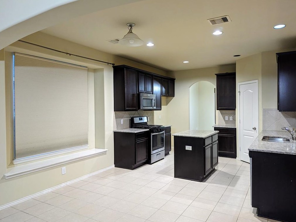 5623 Jay Thrush Dr, Richmond TX  77407 exterior