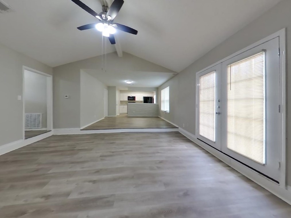 6410 Heatherbloom Dr, Houston, TX 77085