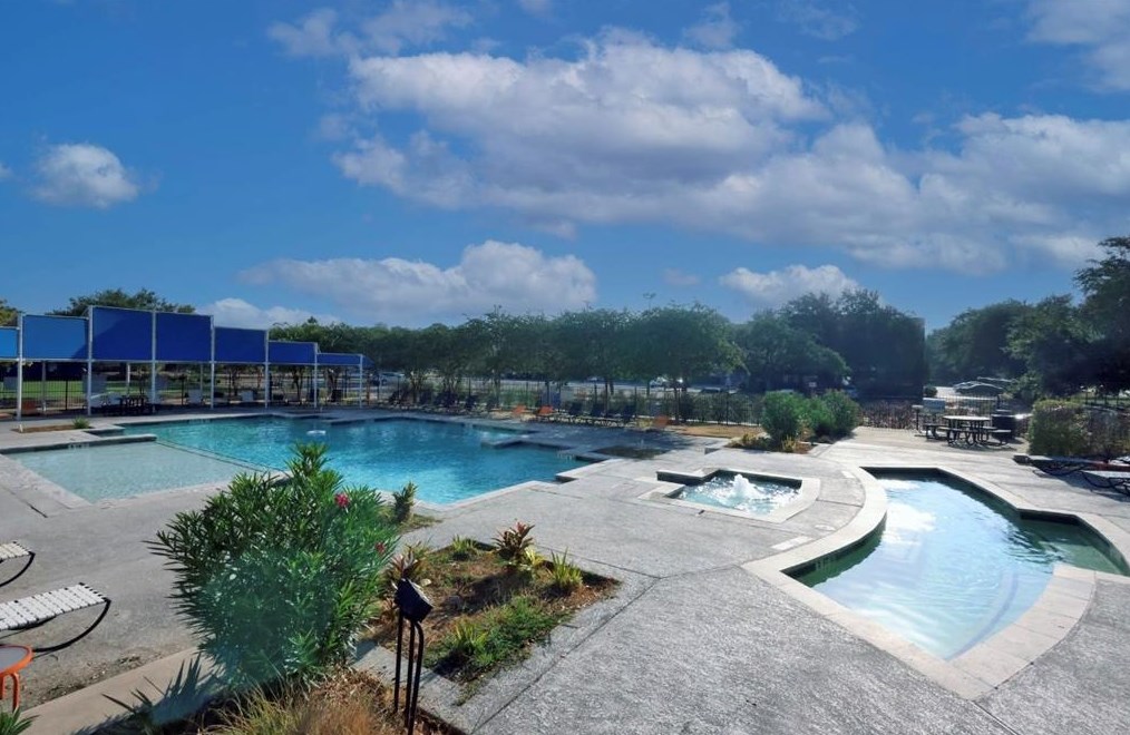 2111 Holly Hall St #204, Houston, TX 77054