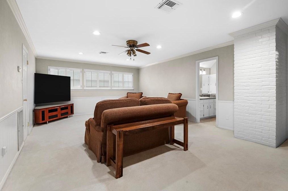 5607 Westerham Pl, Houston TX  77069-1934 exterior