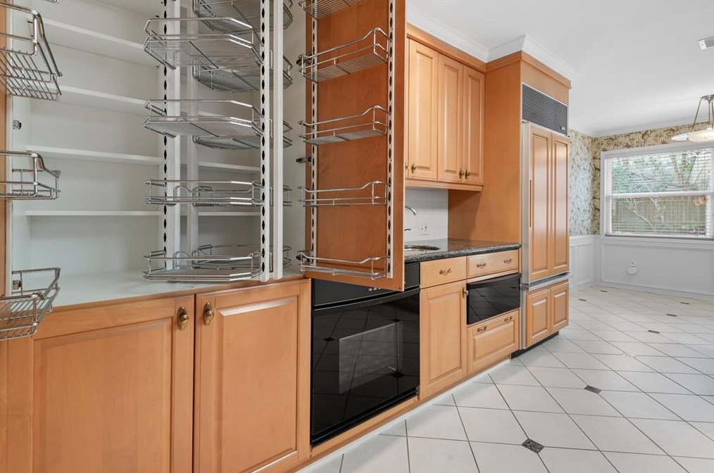 5607 Westerham Pl, Houston TX  77069-1934 exterior