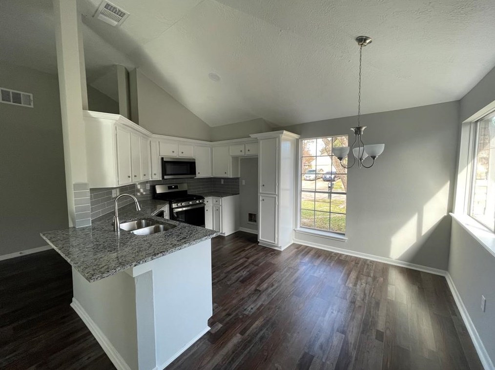 20047 Navaho Trl, Katy, TX 77449-4919